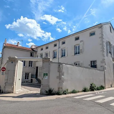 Bed & Breakfast La De Jeanne 3*
